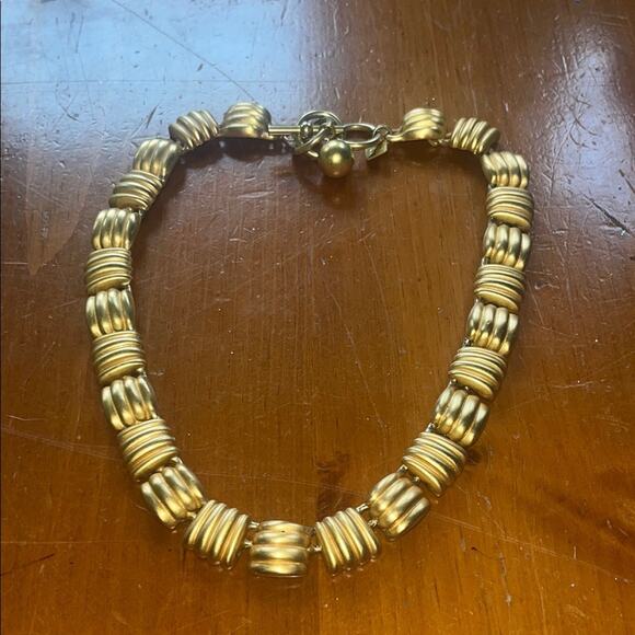 Designer ANNE KLEIN ~ Vintage Brushed Gold Tone Fluted Square Link Necklace - Picture 1 of 5